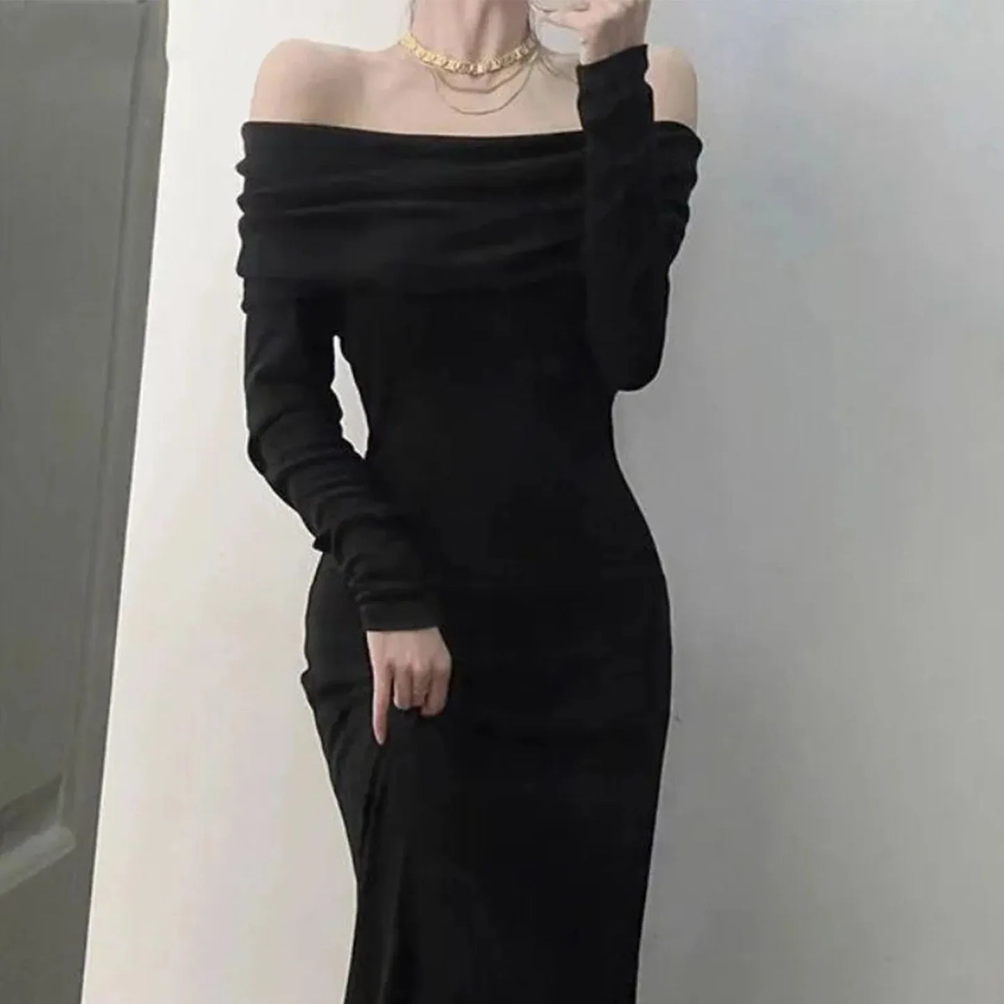 One Shoulder Style Long Sleeved Dress For Women Autumn And Winter Fashionable Slim Fit And Slimming Effect Long Skirt For Women